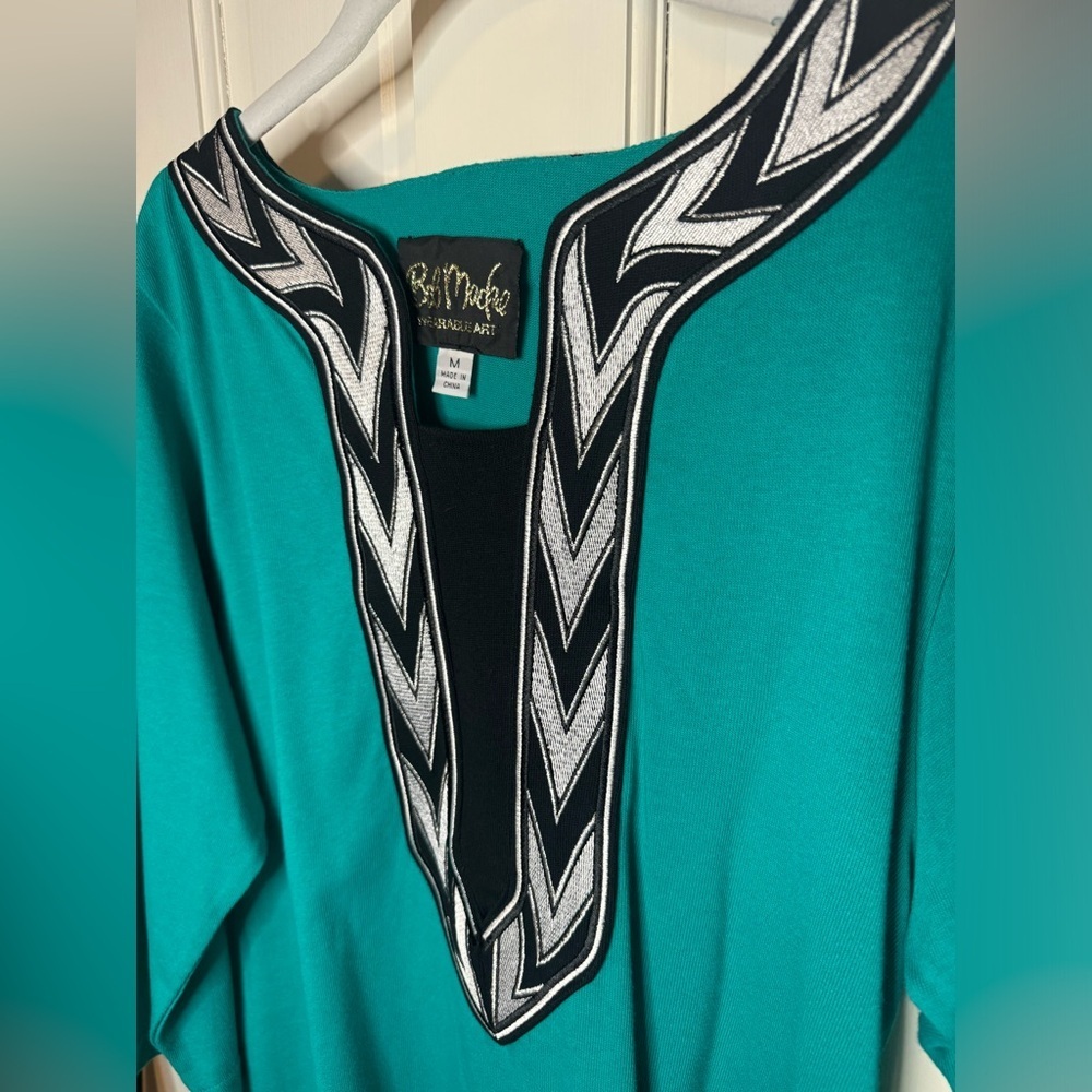 Bob Mackie Wearable Art teal tunic top w/ black and white embellishments Size M - Picture 2 of 12